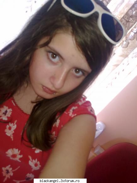 Emma - Buna tuturor! Numele meu este Emmanuelle, dar imi - Sa facem cunostinta!