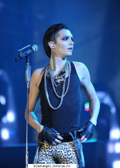 Poze - un ingerash cu cornitze - Bill Kaulitz
