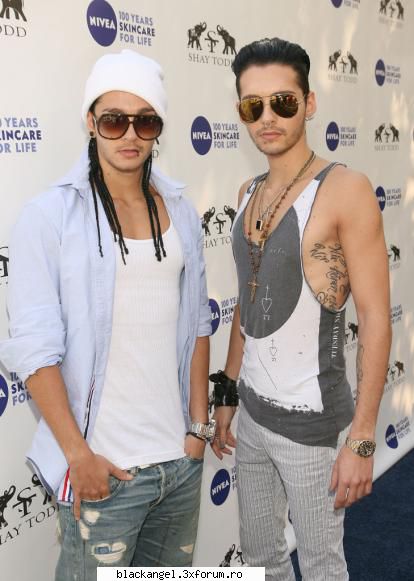 Poze - Aici arata ciudat - Bill Kaulitz